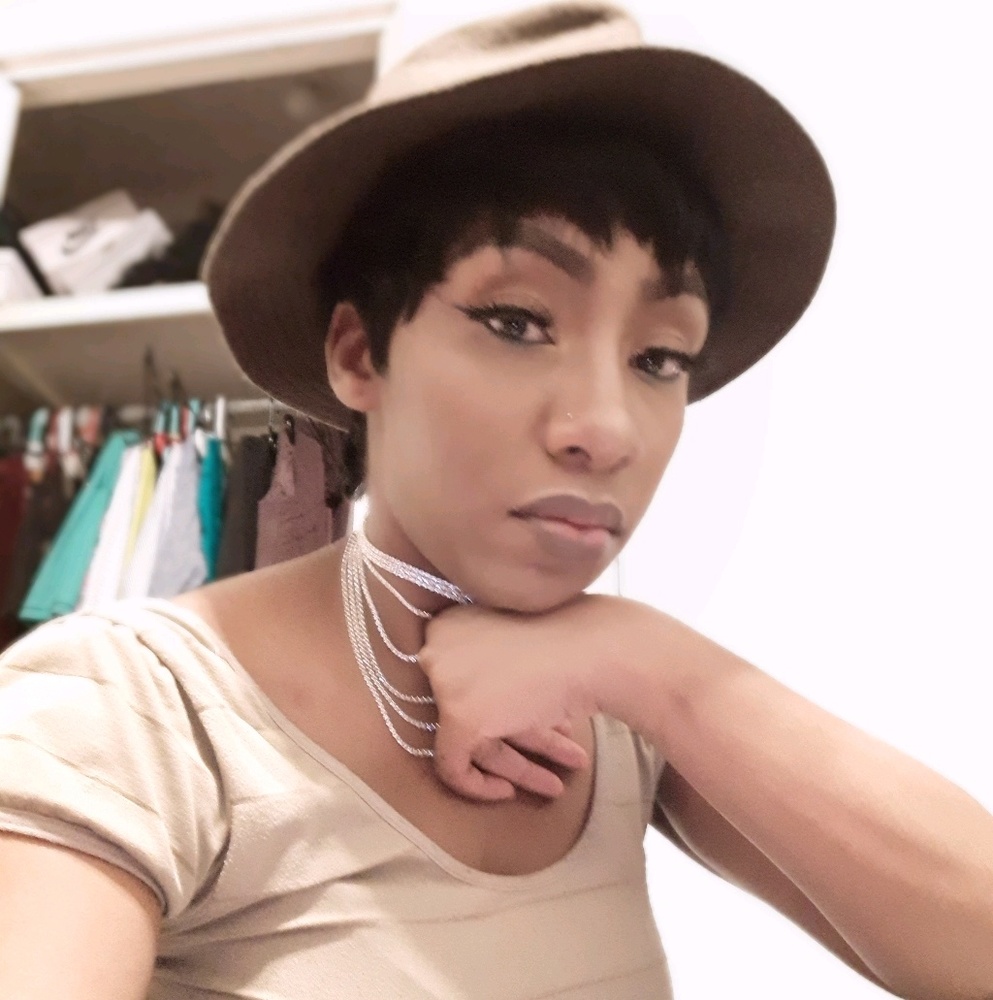 Meet your Posher, Whitney